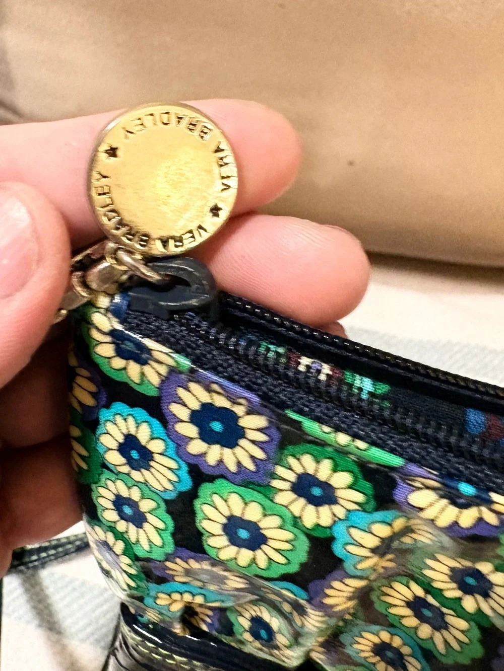 Vintage Vera Bradley crossbody vinyl bow shape, double pocket